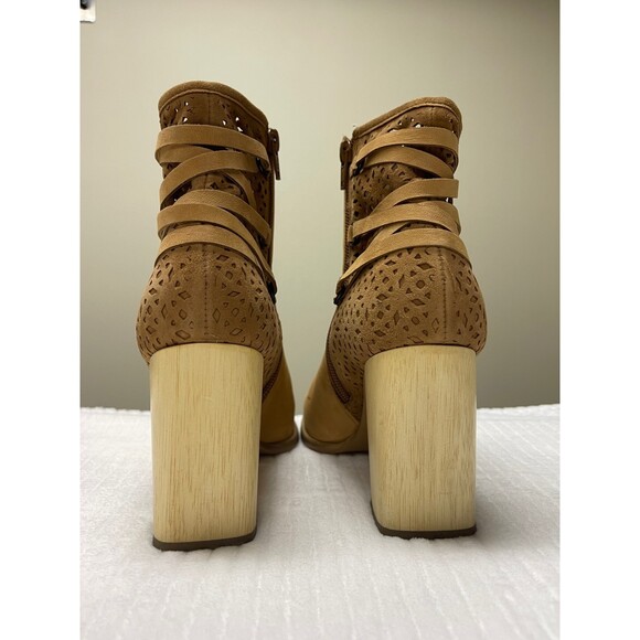 ANTHROPOLOGIE MISS ALBRIGHT Strappy Back, Laser Cut Leather Boots, Sz 7B - Picture 6 of 10